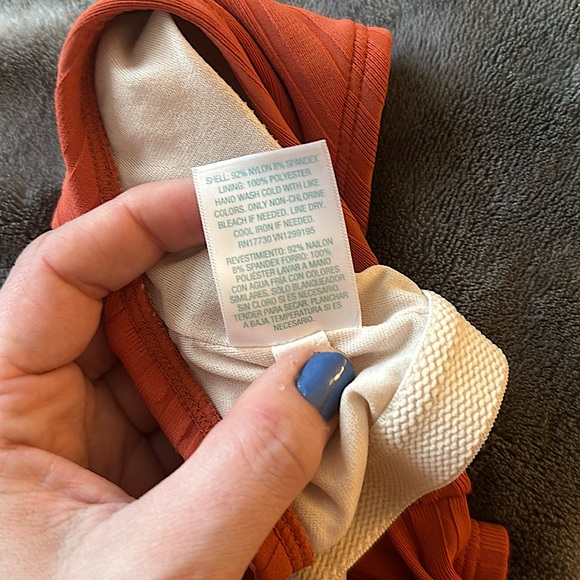 Kona Sol™️ one piece stretchy swimsuit, excellent condition! - Picture 9 of 9